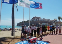 Peñíscola iza la bandera Qualitur en la Playa Norte