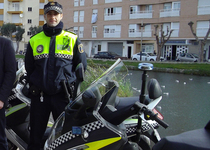 La Policía Local detiene un individuo en busca y captura