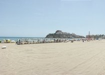 La playa Nord de Peñíscola galardonada con la Bandera Azul por cumplir todas las garantías de calidad y prestación de servicios