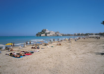 La calidad y limpieza de las playas de Peñíscola, lo más valorado por los turistas esta temporada