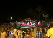 El arte flamenco llena el paseo marítimo de Peñíscola
