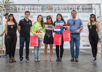 Sergio Juan Sanchis y Aintzane Argaiz ganan el III Triatlón MD Peñíscola