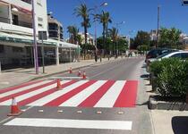 Peñíscola mejora la seguridad vial con la instalación de ojos de gato luminiscentes