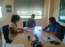 El Ayuntamiento de Peñíscola firma el préstamo de 2,7 millones con Caixa Rural Benicarló para afrontar el pago de las obras de reconstrucción de su litoral