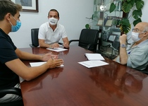 El Ayuntamiento de Peñíscola convenia con el párroco de la localidad el mantenimiento de las campanas de la Ermitana y la Parroquia de Santa María