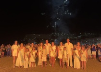 Peñíscola ha celebrado su tradicional verbena de San Juan en la playa con música, fuego y pólvora