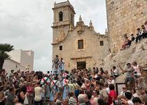 La lluvia no ha empañado la celebración de la Natividad de la Virgen en Peñíscola