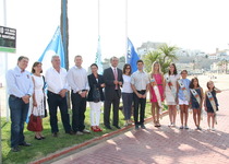 Las banderas de calidad ya lucen en la playa de Peñíscola