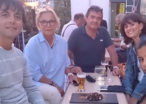 Maribel disfruta de Chanclas y Tapas   