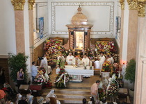 Ofrenda de flores a la Virgen de Ermitana de Peñíscola