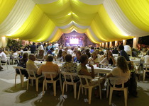 Cena de Pa i Porta en el parador de fiestas de Peñíscola