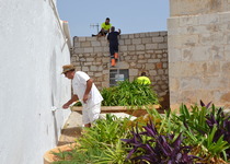 Comienzan las tareas de pintura en el Ermitorio de la Virgen de Ermitana de Peñíscola