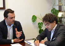 Andrés Martínez plantea a la Agencia Valenciana de Turismo la creación del proyecto Peñíscola, Ciudad de Cine