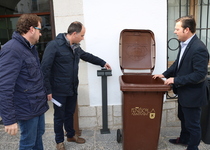 El Ayuntamiento de Peñíscola estudia ubicar contenedores para los bares y restaurantes en el casco antiguo