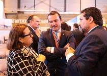 Jornada de intenso trabajo para los representantes de Peñíscola en FITUR, en el Día de la Comunitat Valenciana