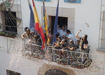 Las fiestas de Peñíscola arrancan con cohetes y confeti